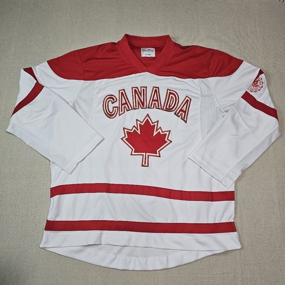 Northern Vibe Canada Hockey Jersey Red And White Adult Size Medium Sewn Letters - Picture 1 of 7